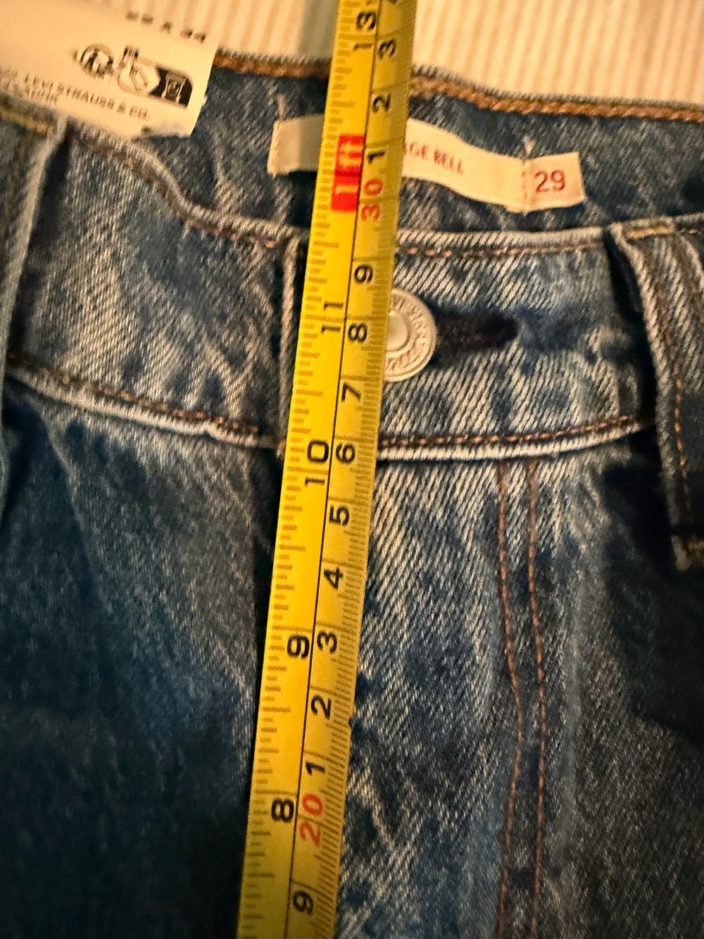 NWT Levi's Ribcage Bell High Rise Flare Jeans Medium Wash - 29x34 TALL - Picture 8 of 9